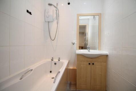 RE-FITTED BATHROOM