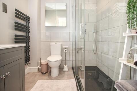 EN SUITE
