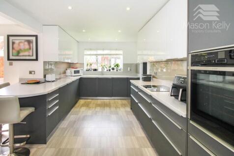 KITCHEN/BREAKFAST RM