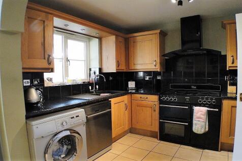 KITCHEN/BREAKFAST RM