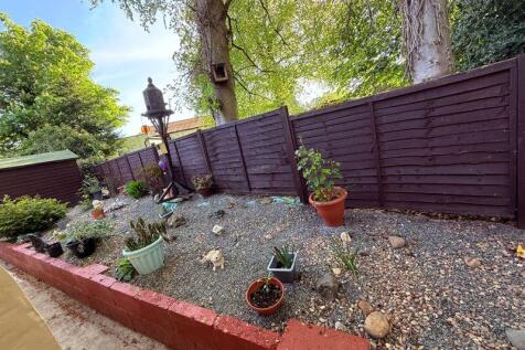 Side garden
