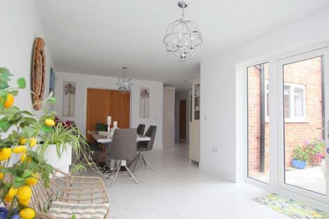 Dining area view 3
