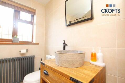 Bathroom view 3