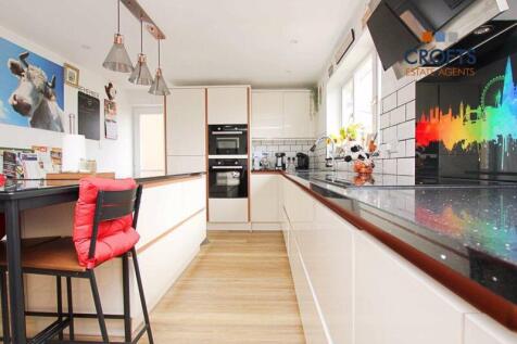 Kitchen/diner view 3