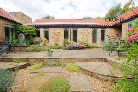 Courtyard view 3