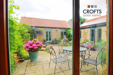 Courtyard view 4