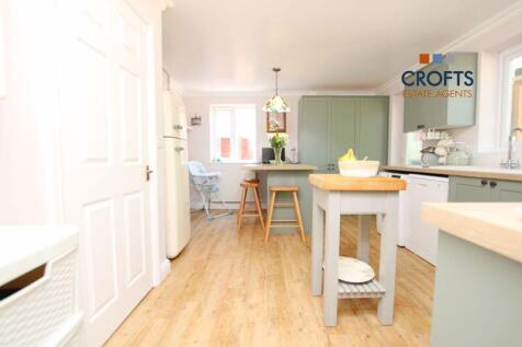 Kitchen/breakfast room view 3