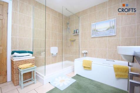 Ground floor bathroom view 2