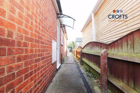 Exterior - Side view 2