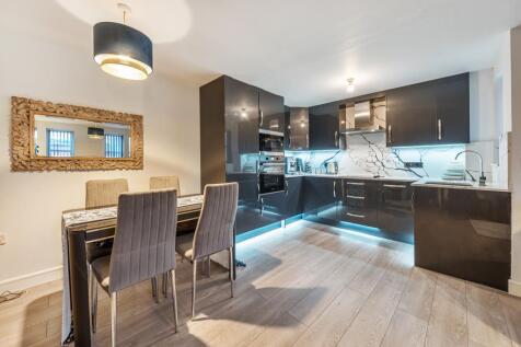 Kitchen/Dining Area