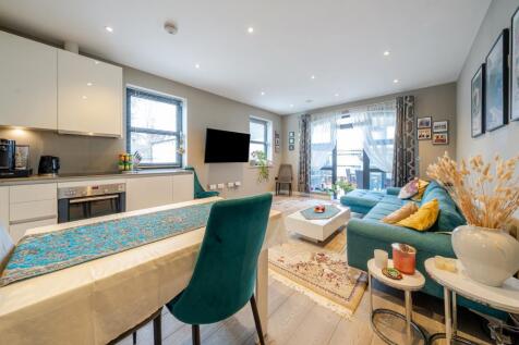 Kitchen/Dinning Area