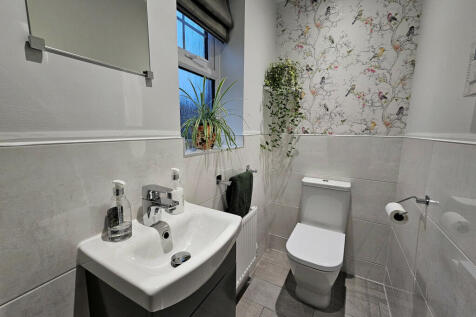 Cloakroom/WC