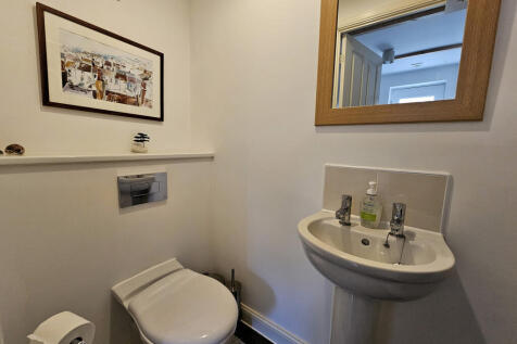 Cloakroom/WC
