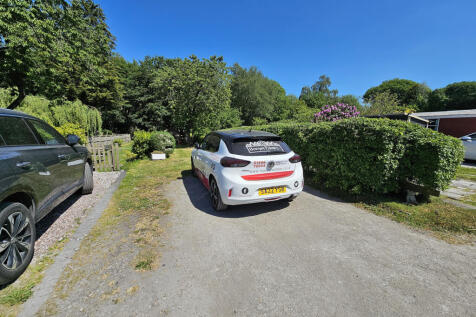 Parking &amp; Garden Area