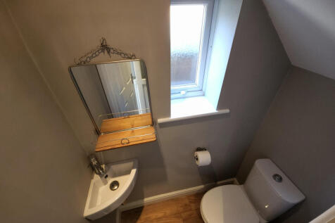 Cloakroom/WC