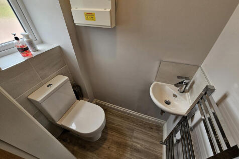 Cloakroom/WC