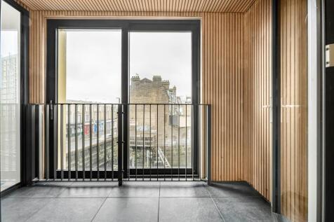 property in The Hudson, 
1 Maryland Point, E15