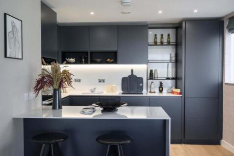 property in Woodberry Down, 
Finsbury Park, N4
