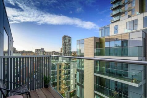 property in Woodberry Down, 
Finsbury Park, N4
