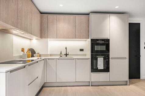 property in Lamb Mews, 
50 Lamb Lane, E8