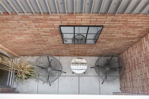 property in Lamb Mews, 
50 Lamb Lane, E8