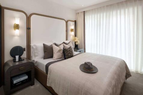 property in Chelsea Creek, 
9 Park Street, SW6