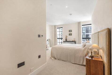 property in Graphite Square, 
Albert Embankment, SE11