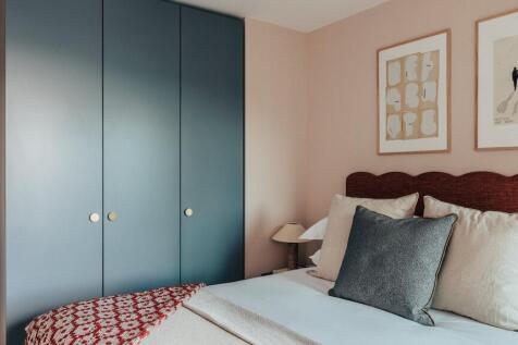 property in Greenwich Peninsula, 
River Way, SE10
