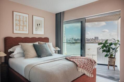property in Greenwich Peninsula, 
River Way, SE10