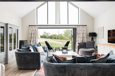 property in Cookswood, 
Bector Lane, BA3