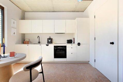 property in Klay, 
1 All Saints Passage, SW18