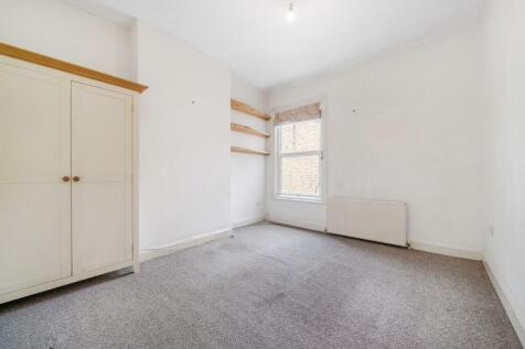 Bedroom 2.jpg