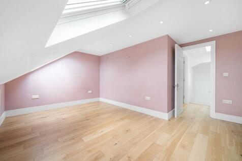 Bedroom 3 (2).jpg
