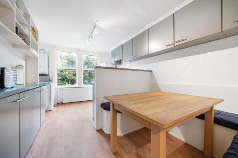 Kitchen (1).jpg