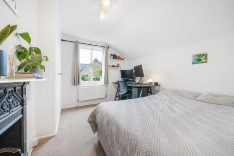 Bedroom (1).jpg