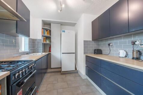 Kitchen (2).jpg