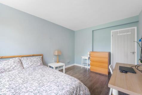 Bedroom 1..jpg