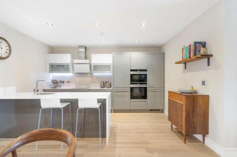 Kitchen (2).jpg