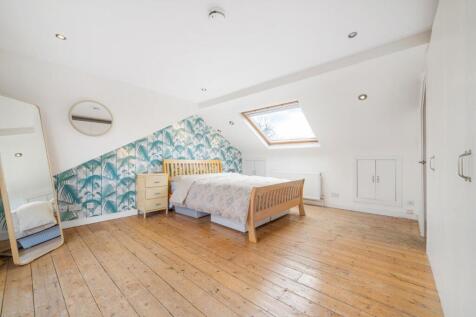 Bedroom 1 (2).jpg