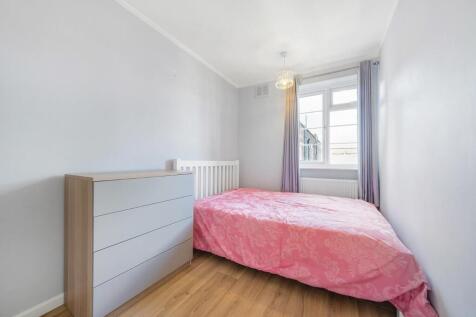Bedroom 2..JPG
