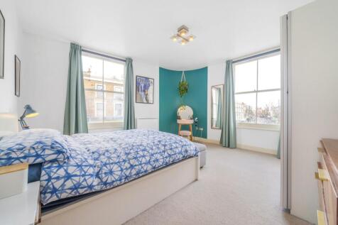 Bedroom 1 (3).jpg