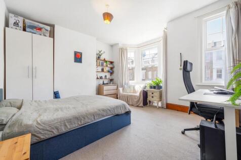 Bedroom 2.JPG