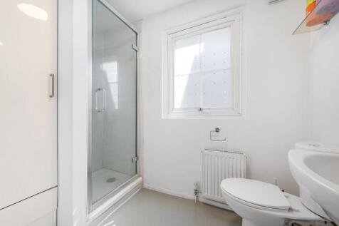 Bathroom.JPG
