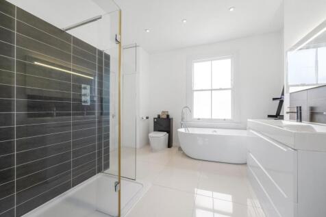 Ensuite 1 (2).jpg