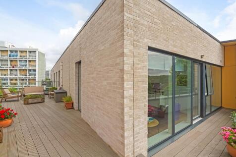 Roof Terrace (1).JPG