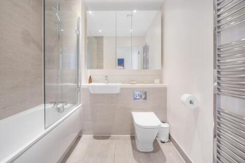 Bathroom.JPG
