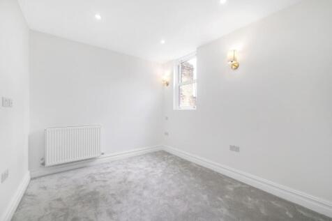 Bedroom 5.jpg