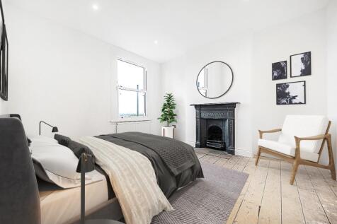Bedroom 1.jpg