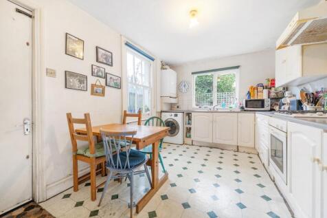 Kitchen.JPG