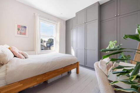 Principal bedroom